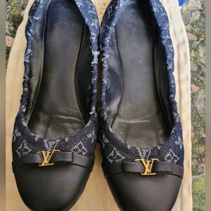 Women's Black and Blue Designer Flats